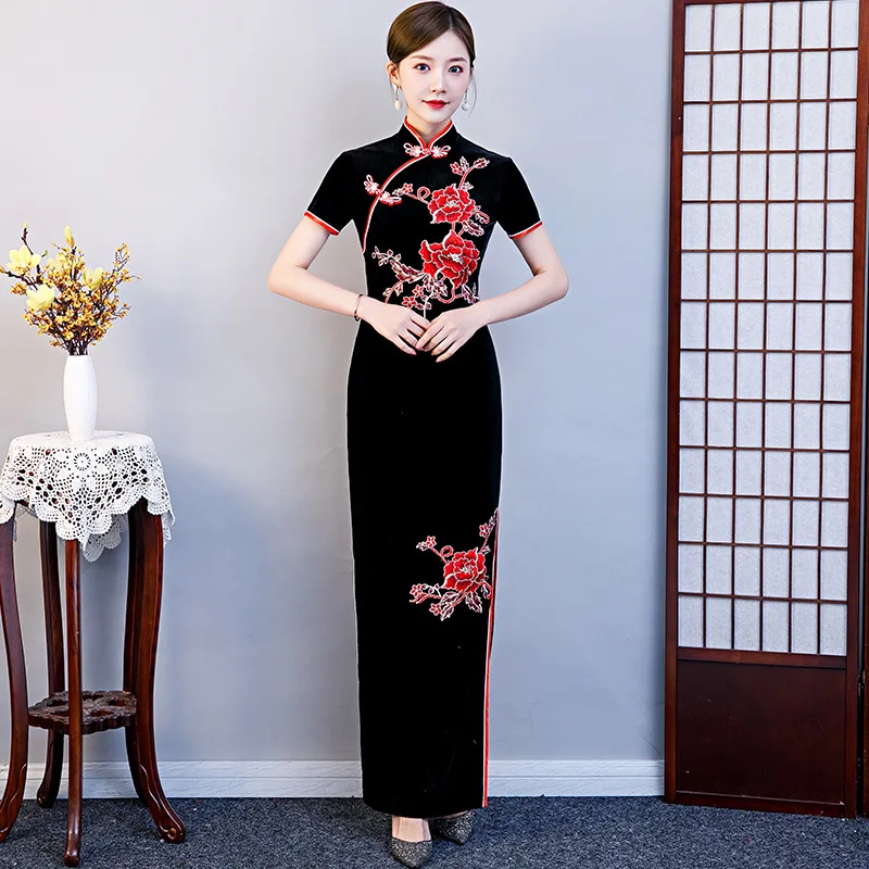 Китайская вышивка Цветочная аппликация Велюр Cheongsam Женщины Тонкий бархат Qipao Элегантное вечернее платье с коротким рукавом Vestido