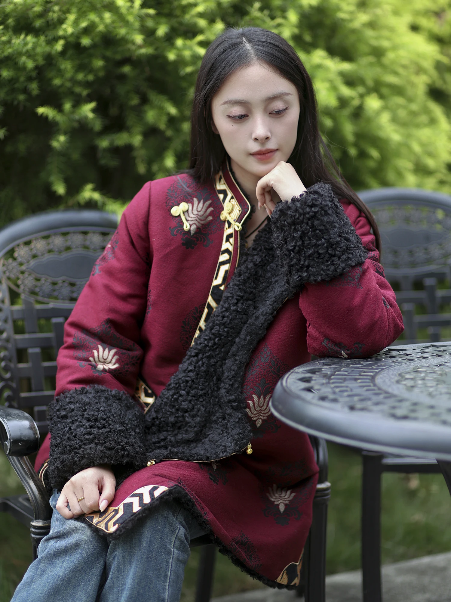 Черная зимняя тибетская одежда Женская новая флисовая мягкая куртка Lhasa Маленькая хлопчатобумажная куртка